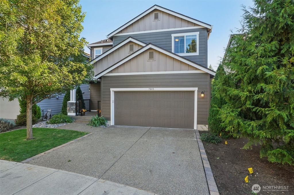 Photo of 7905 NE 19th Circle, Vancouver, WA 98664 (MLS # 2442730)