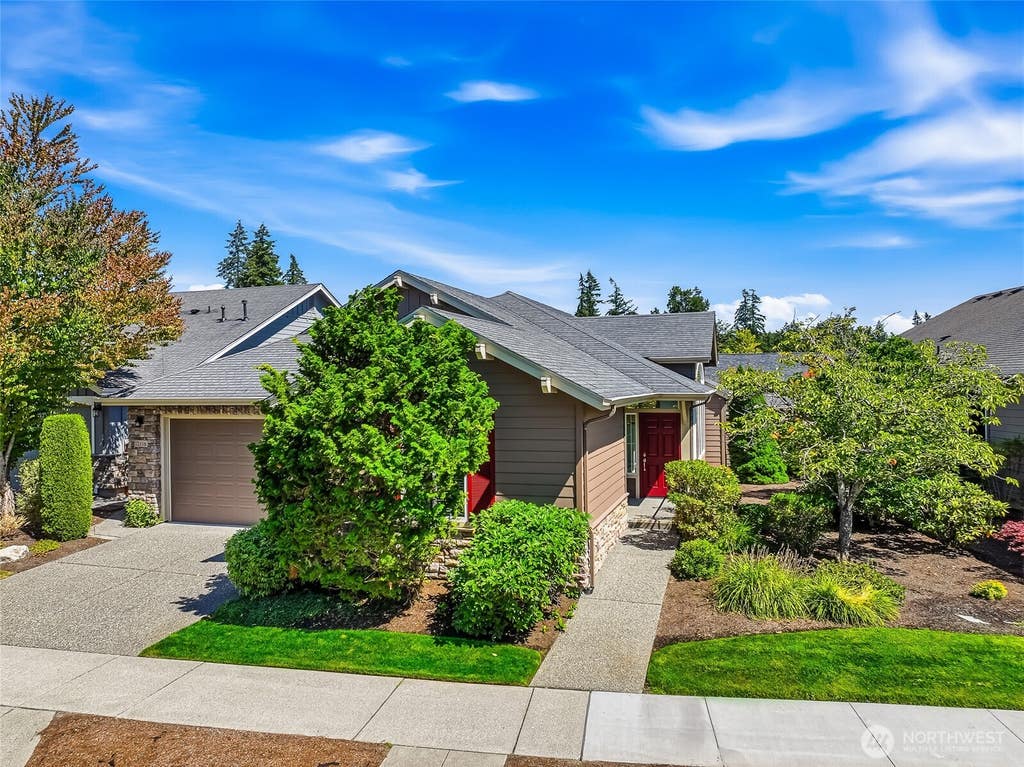 Photo of 12516 231st Avenue NE, Redmond, WA 98053 (MLS # 2567211)