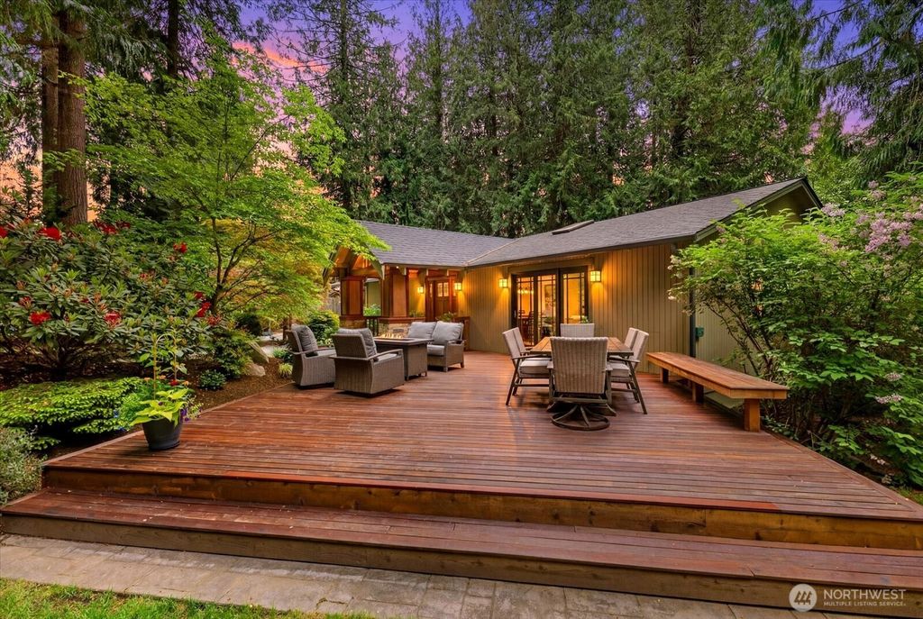 Photo of 1555 Wildwood Boulevard SW, Issaquah, WA 98027 (MLS # 2524438)