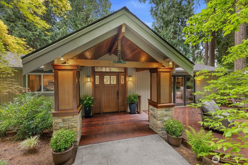 Photo of 1555 Wildwood Boulevard SW, Issaquah, WA 98027 (MLS # 2524438)