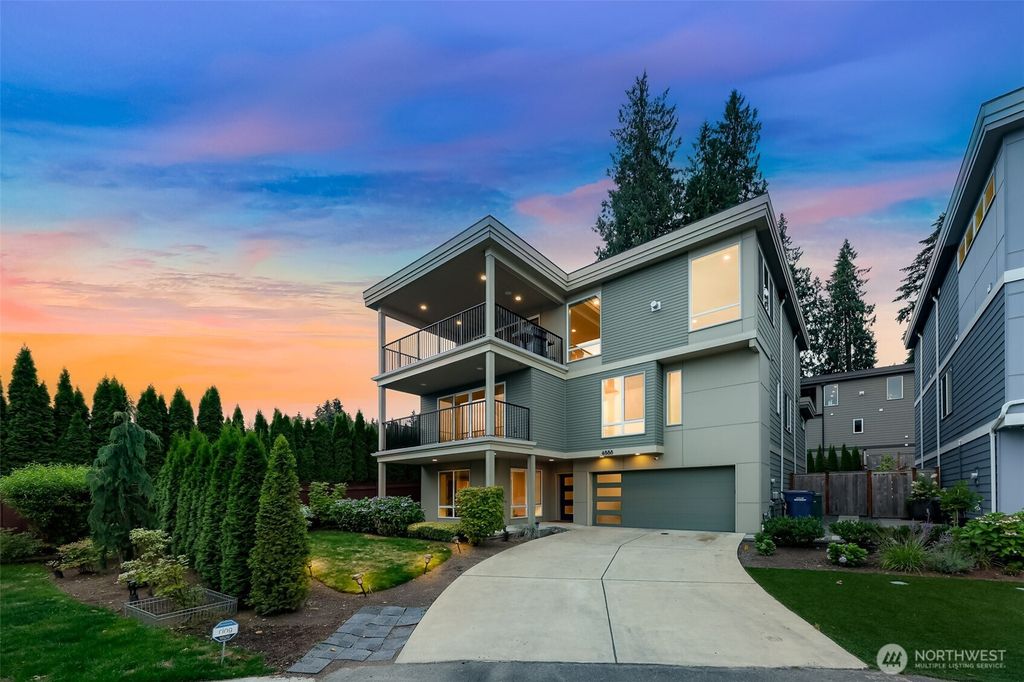 Photo of 4888 194th Avenue SE, Issaquah, WA 98027 (MLS # 2433966)
