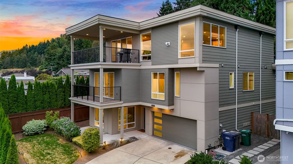 Photo of 4888 194th Avenue SE, Issaquah, WA 98027 (MLS # 2433966)