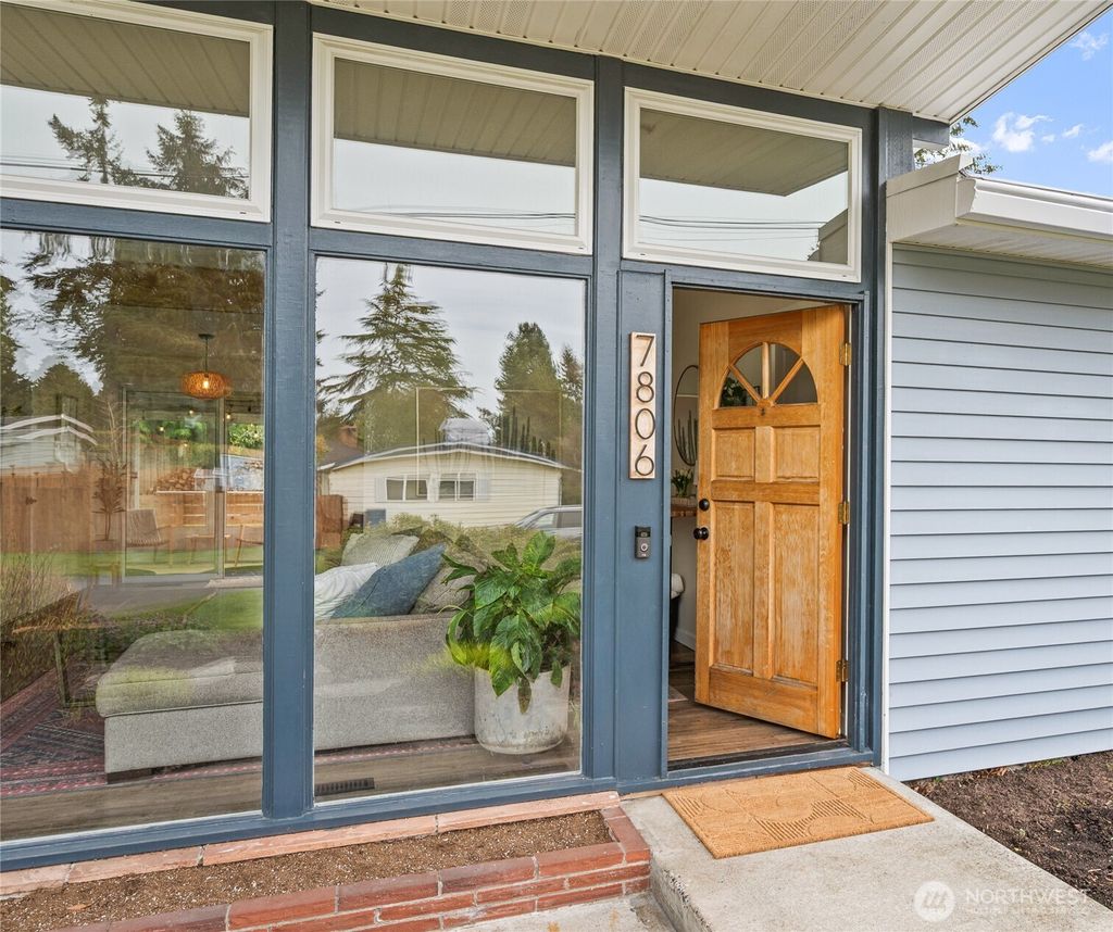 Photo of 7806 192ND Place SW, Edmonds, WA 98026 (MLS # 2353714)