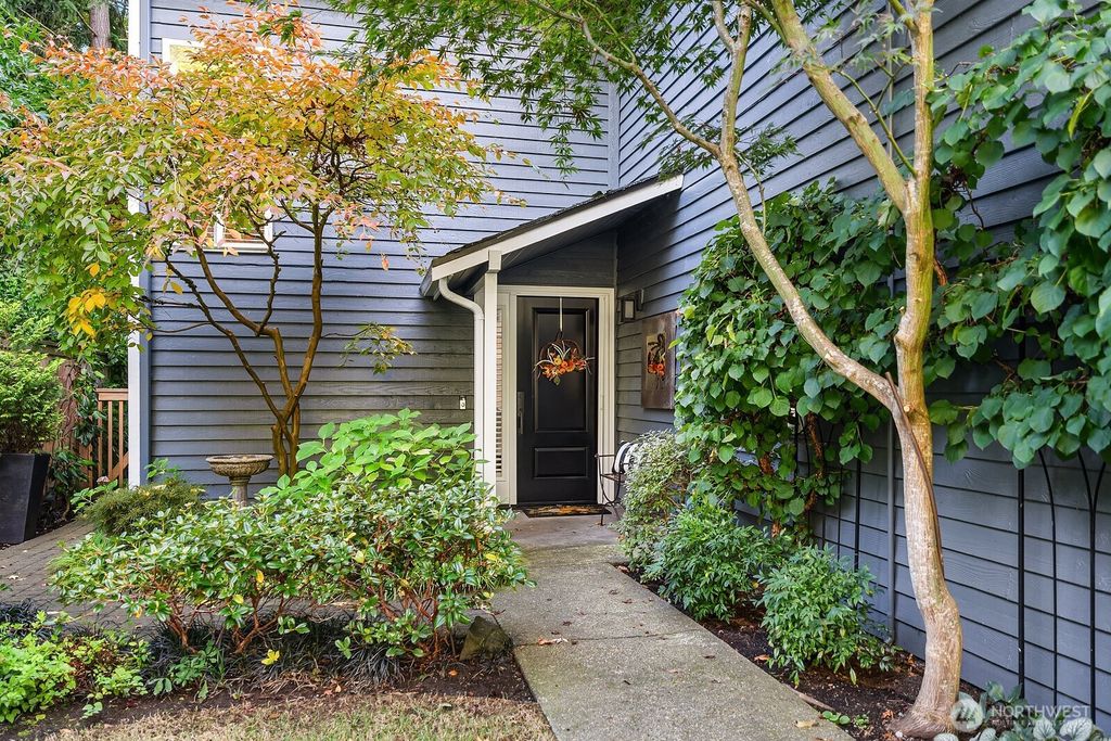 Photo of 10037 NE 127th Place #8, Kirkland, WA 98034 (MLS # 2444981)