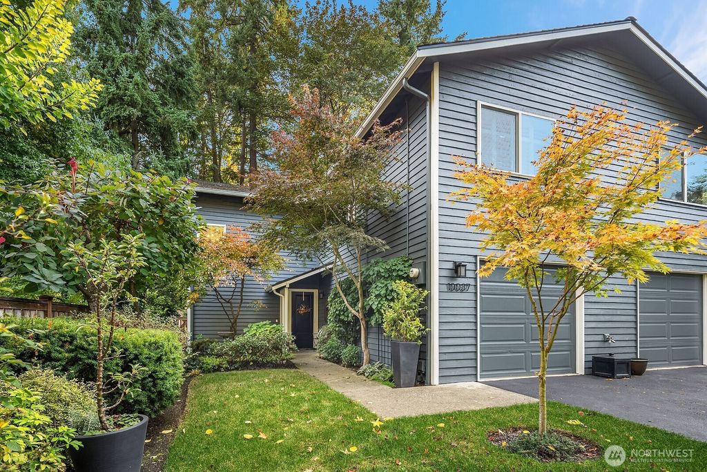 Photo of 10037 NE 127th Place #8, Kirkland, WA 98034 (MLS # 2444981)
