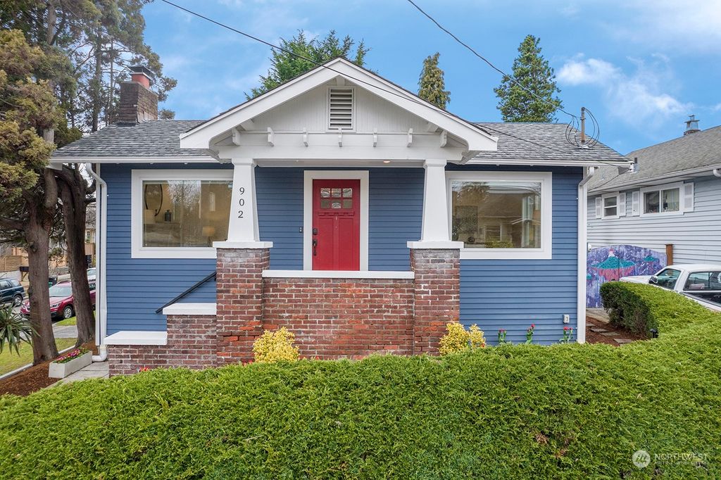 Photo of 902 NE 62nd Street, Seattle, WA 98115 (MLS # 2209671)