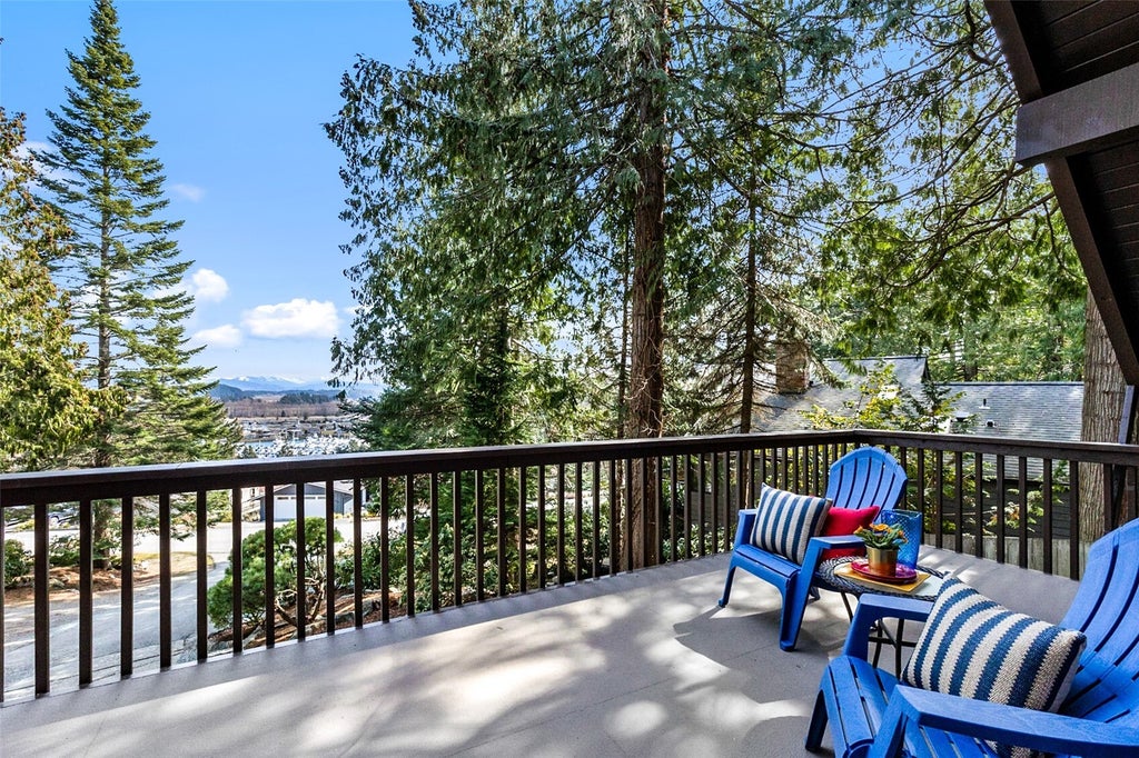 Photo of 426 Yakima Place, La Conner, WA 98257 (MLS # 2599862)