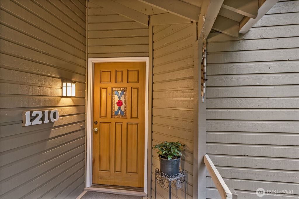 Photo of 1210 101st Place NE #1210, Bellevue, WA 98004 (MLS # 2457597)