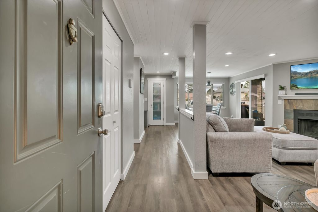 Photo of 23712 13th Place S #1006, Des Moines, WA 98198 (MLS # 2484934)