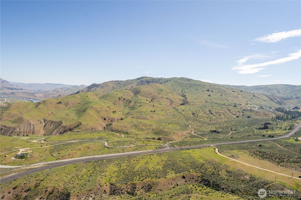 Photo of 0 NHN Haystack Drive, Orondo, WA 98843 (MLS # 2520937)