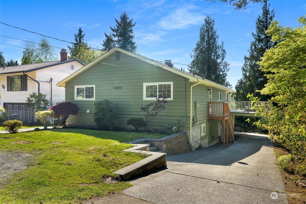 Photo of 14045 36th Avenue NE, Seattle, WA 98125 (MLS # 2228177)
