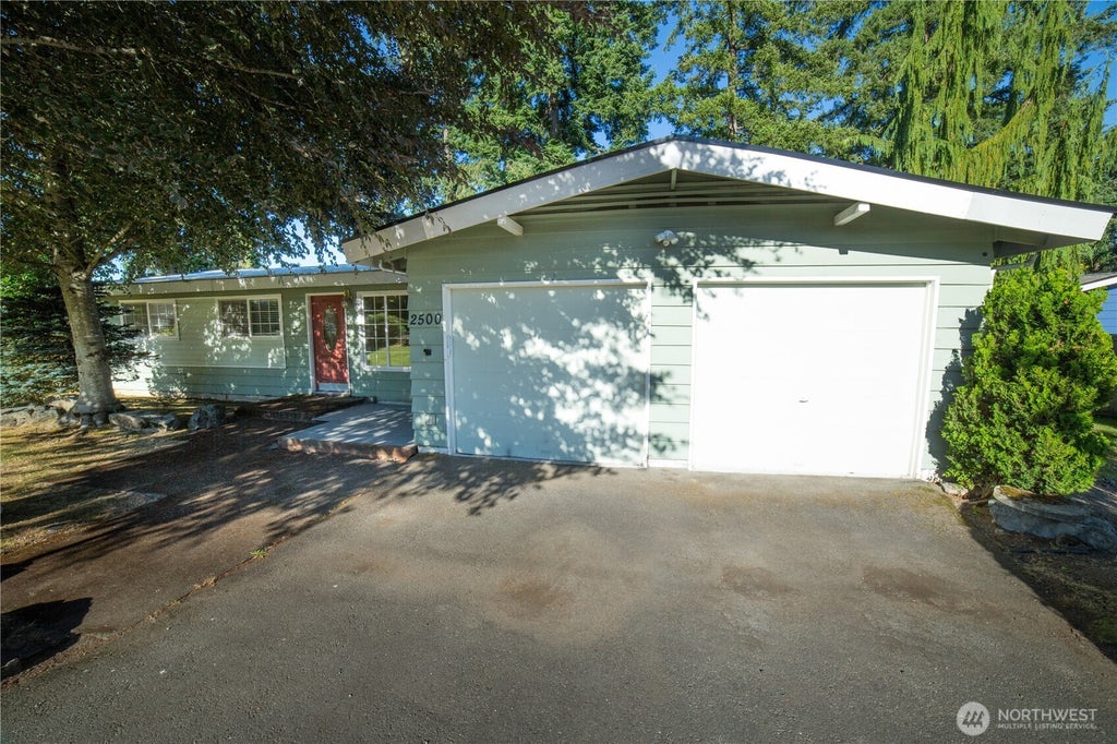 Photo of 2500 167th Place NE, Bellevue, WA 98008 (MLS # 2542044)