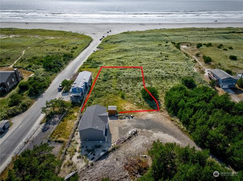 Photo of 510 340th Place, Ocean Park, WA 98640 (MLS # 2260291)