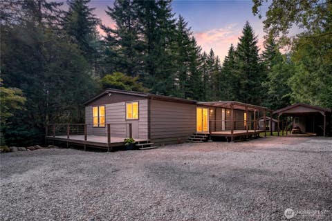 Photo of 37639 324th Place SE, Enumclaw, WA 98022 (MLS # 2551273)