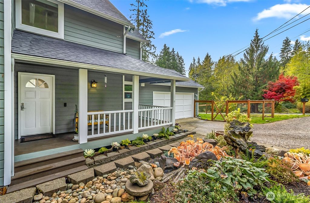 Photo of 19462 324th Avenue NE, Duvall, WA 98019 (MLS # 2451691)