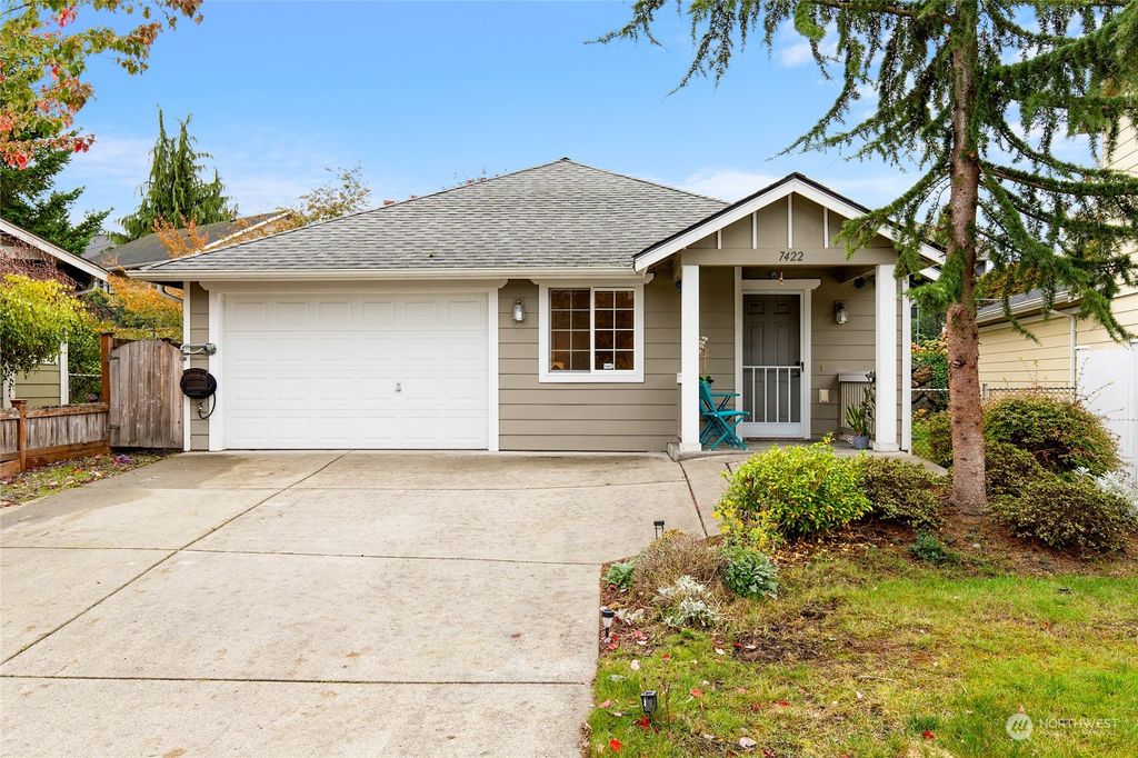 Photo of 7422 60th Place NE, Marysville, WA 98270 (MLS # 2169915)
