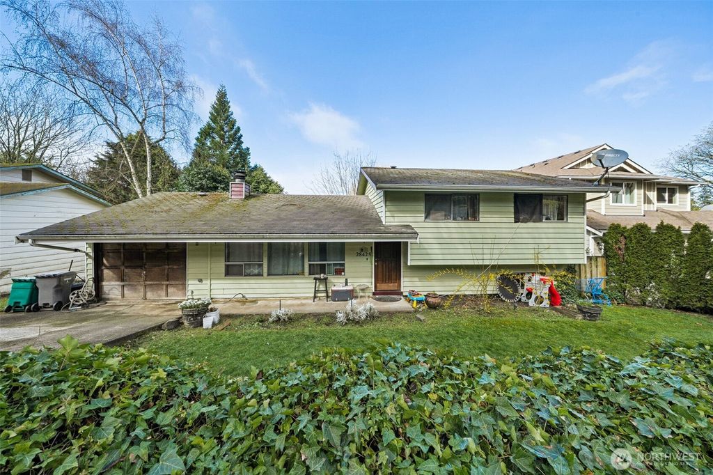 Photo of 28425 15th Place S, Federal Way, WA 98003 (MLS # 2500513)