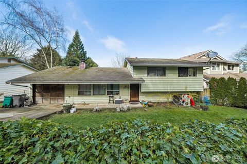 Photo of 28425 15th Place S, Federal Way, WA 98003 (MLS # 2500513)