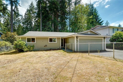 Photo of 120 155th Street SE, Lynnwood, WA 98087 (MLS # 2551630)