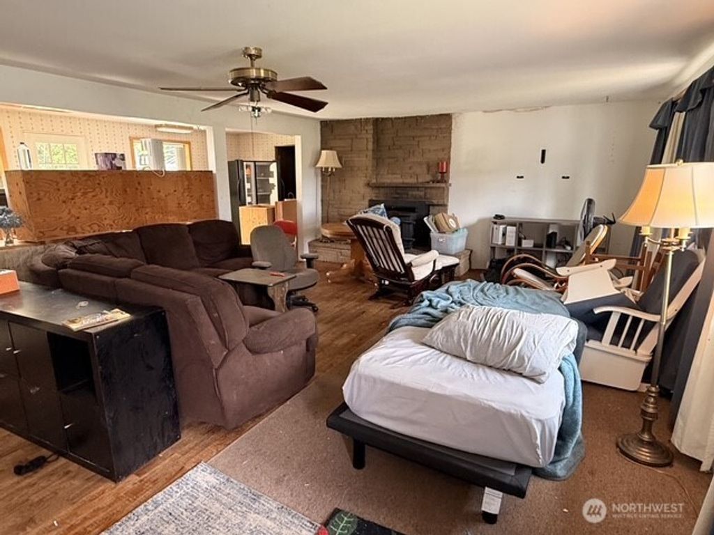 Photo of 15231 204th Avenue SE, Renton, WA 98059 (MLS # 2525338)