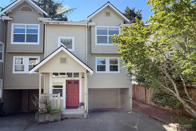 12527 27th Avenue NE D #D, Seattle
