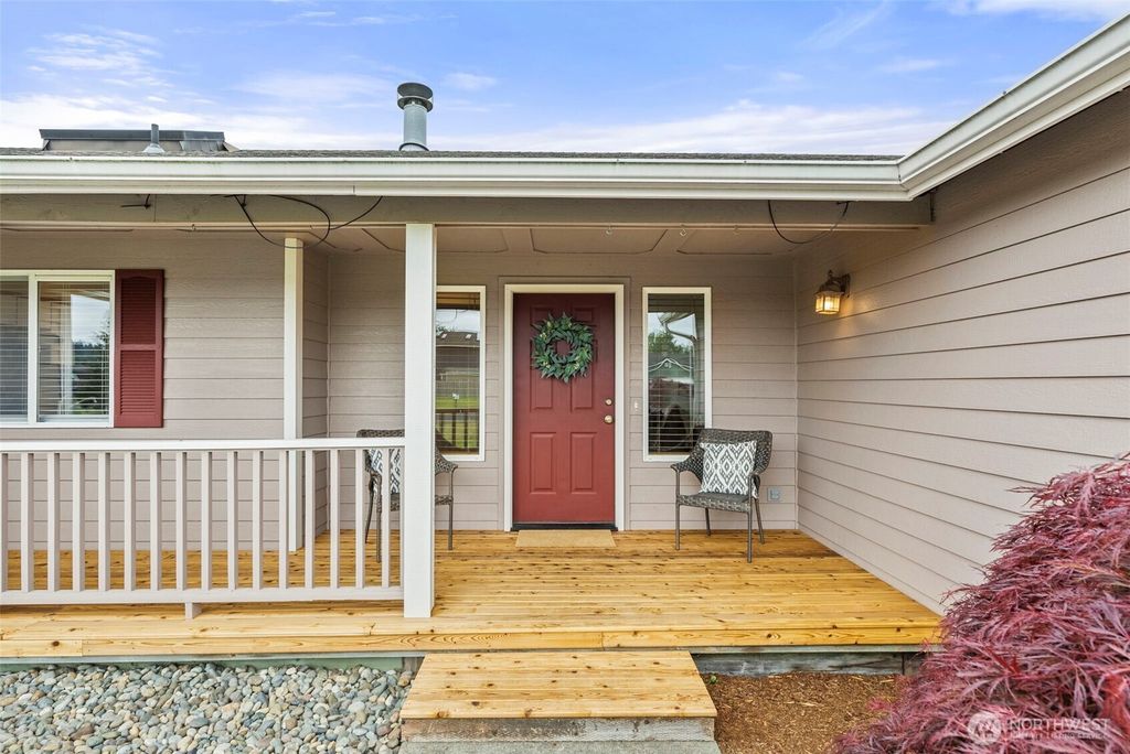 Photo of 9024 Applegate Loop SW, Rochester, WA 98579 (MLS # 2517329)