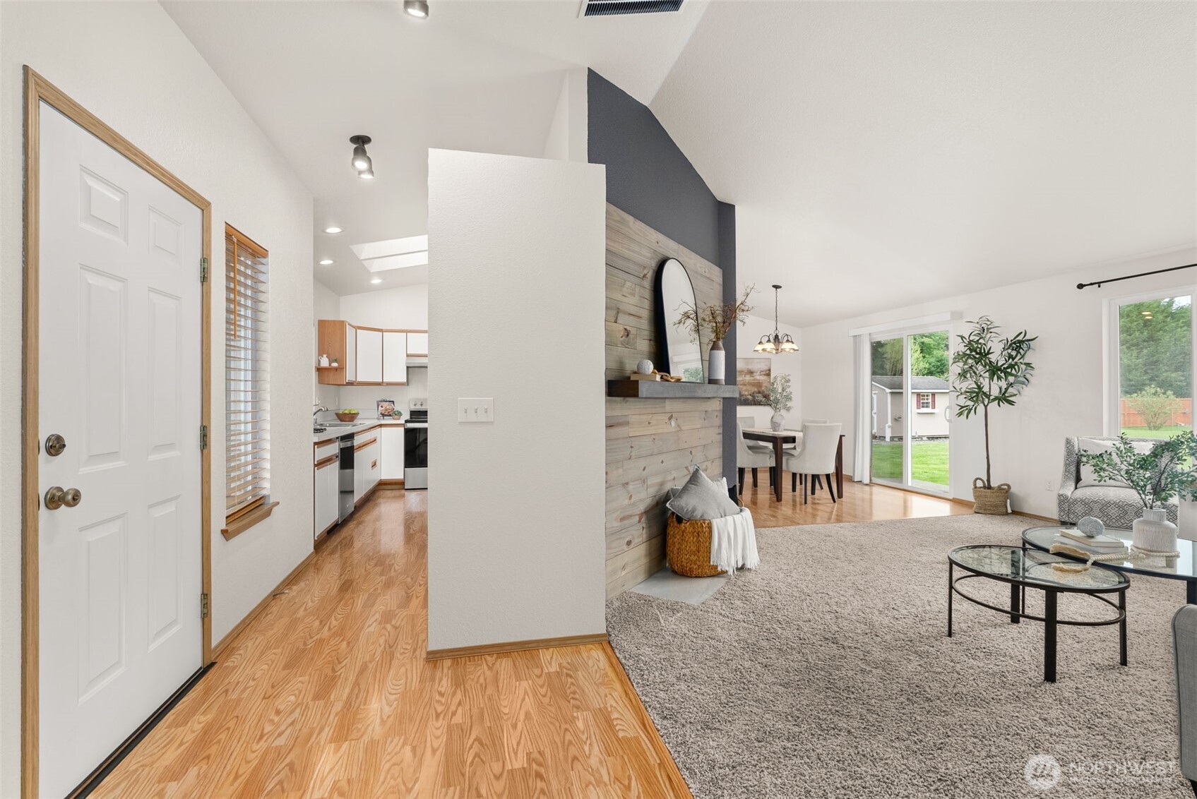 9024 Applegate Loop SW