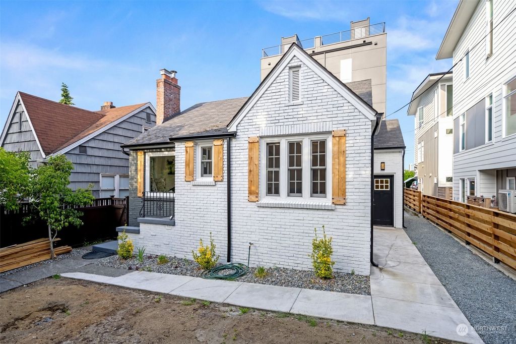 Photo of 9236 35th Avenue SW, Seattle, WA 98126 (MLS # 2133049)