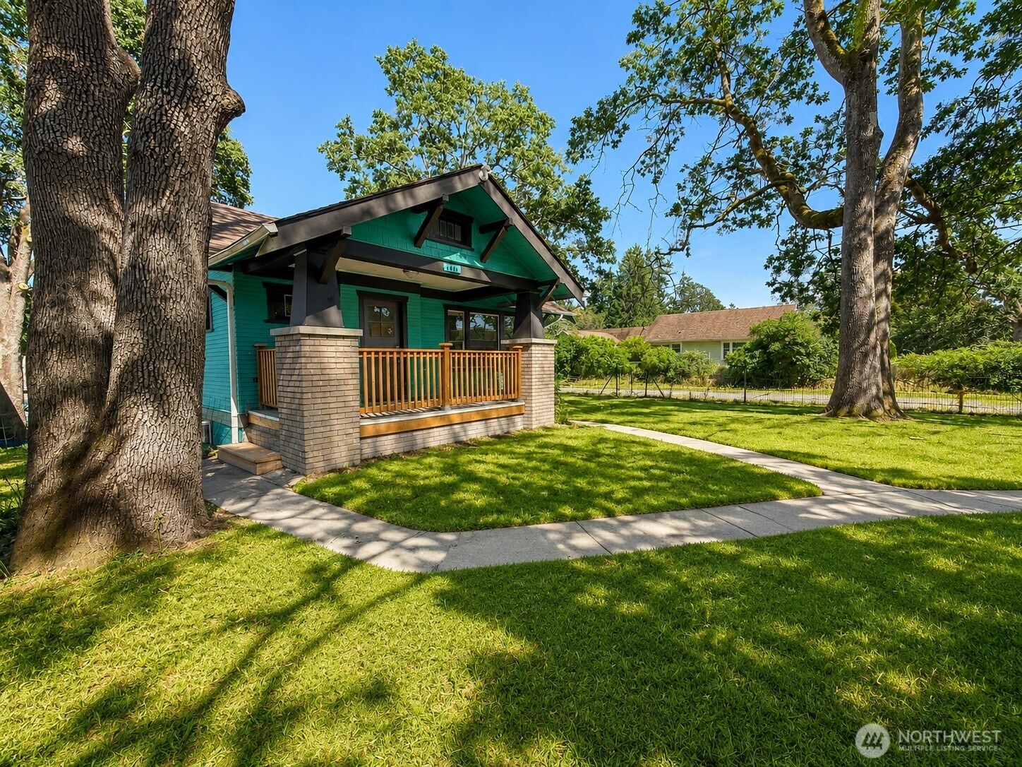 8601 Maple Street SW