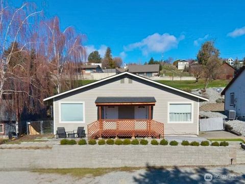 Photo of 380 N Shore Court, Manson, WA 98831 (MLS # 2485400)