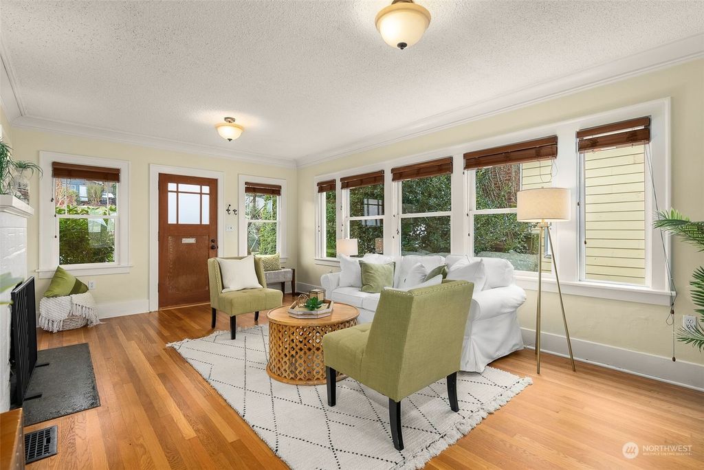 Photo of 5231 45th Avenue SW, Seattle, WA 98136 (MLS # 2197126)