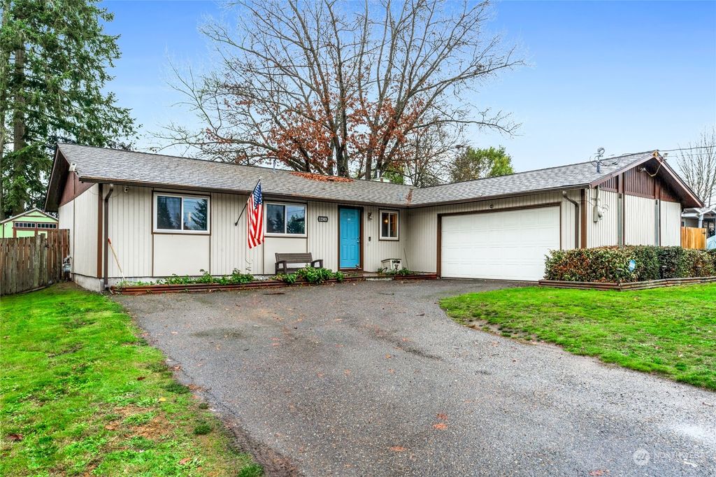 Photo of 12303 SE 164th Street, Renton, WA 98058 (MLS # 2310011)