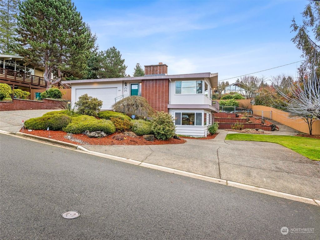 Photo of 625 SW 175th Place, Normandy Park, WA 98166 (MLS # 2310276)