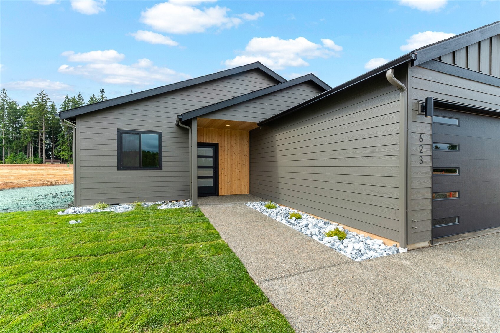 623 Vertex Street