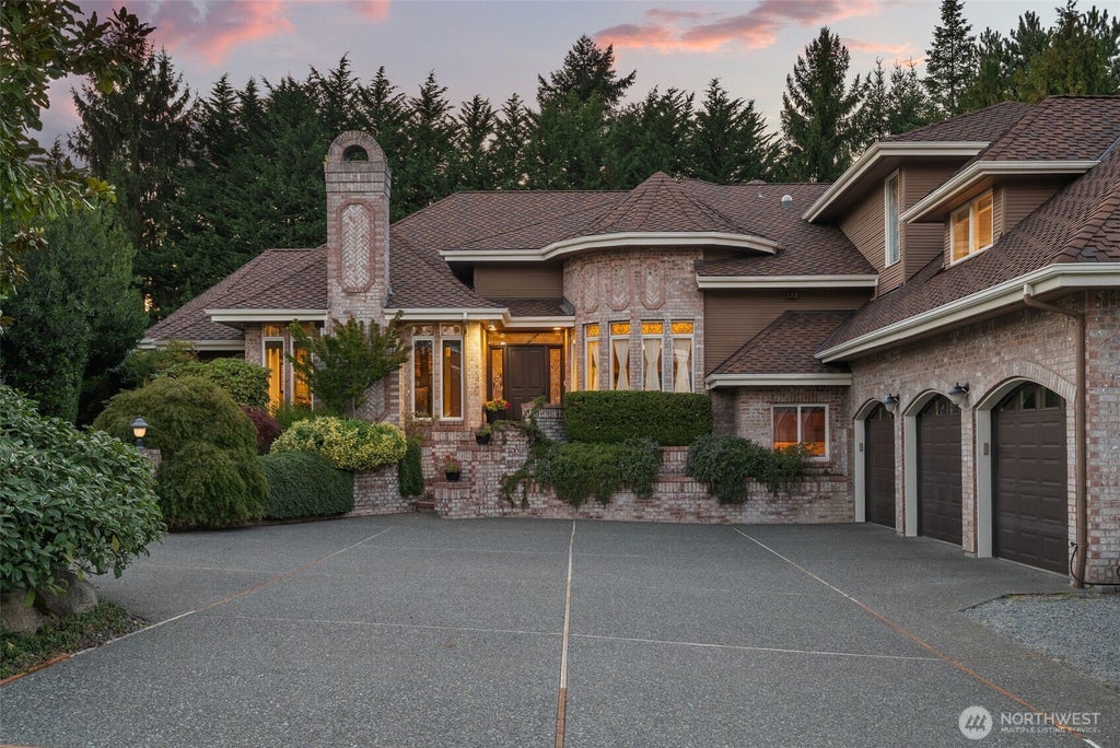 Photo of 19305 4th Street SW, Normandy Park, WA 98166 (MLS # 2579595)
