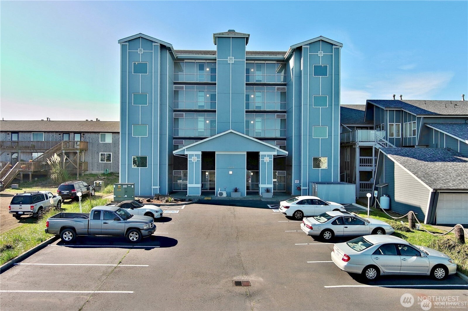 1307 Ocean Shores Boulevard SW N12