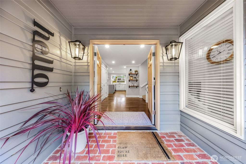 Photo of 2734 224th Avenue NE, Sammamish, WA 98074 (MLS # 2492845)