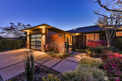 Photo of 8809 42nd Avenue SW, Seattle, WA 98136 (MLS # 2513217)