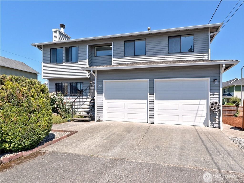 Photo of 6750 28th Avenue S, Seattle, WA 98108 (MLS # 2506120)