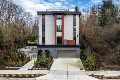 Photo of 282 118th Avenue SE, Bellevue, WA 98005 (MLS # 2480973)
