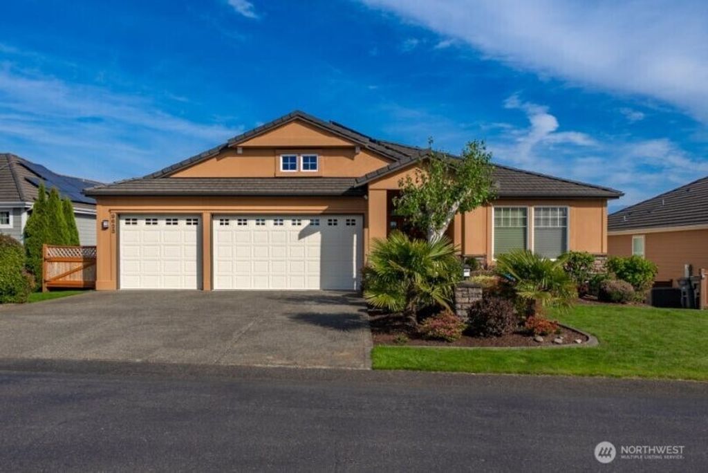 Photo of 9623 183rd Avenue E, Bonney Lake, WA 98391 (MLS # 2513181)