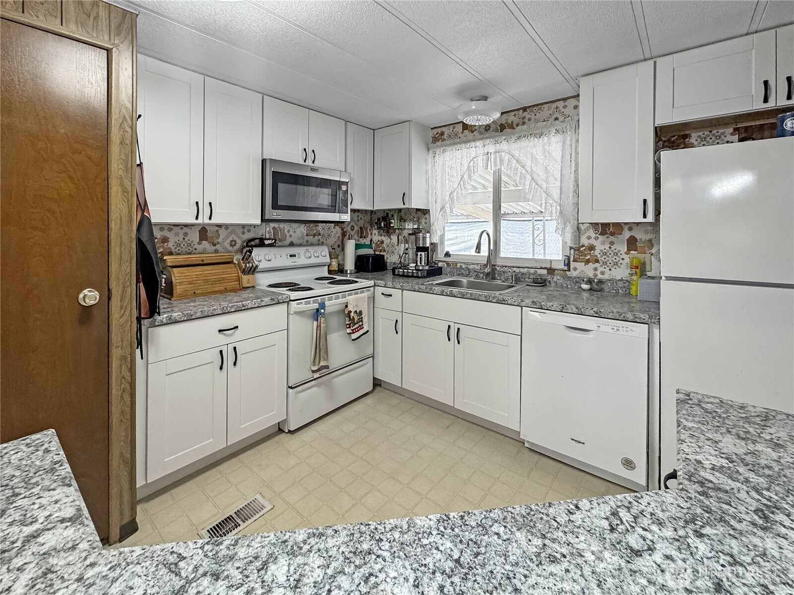 1385 Samuel Drive