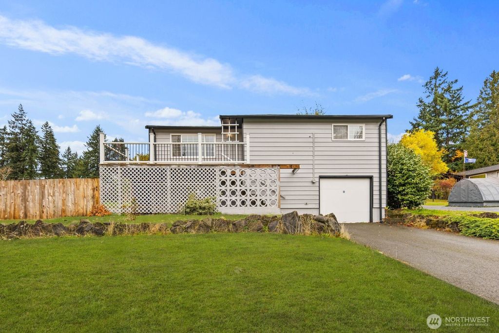 Photo of 603 SW 307th Street, Federal Way, WA 98023 (MLS # 2453493)