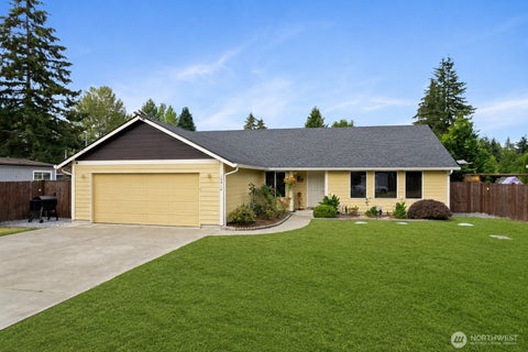 Photo of 15914 85th Avenue E, Puyallup, WA 98375 (MLS # 2543270)