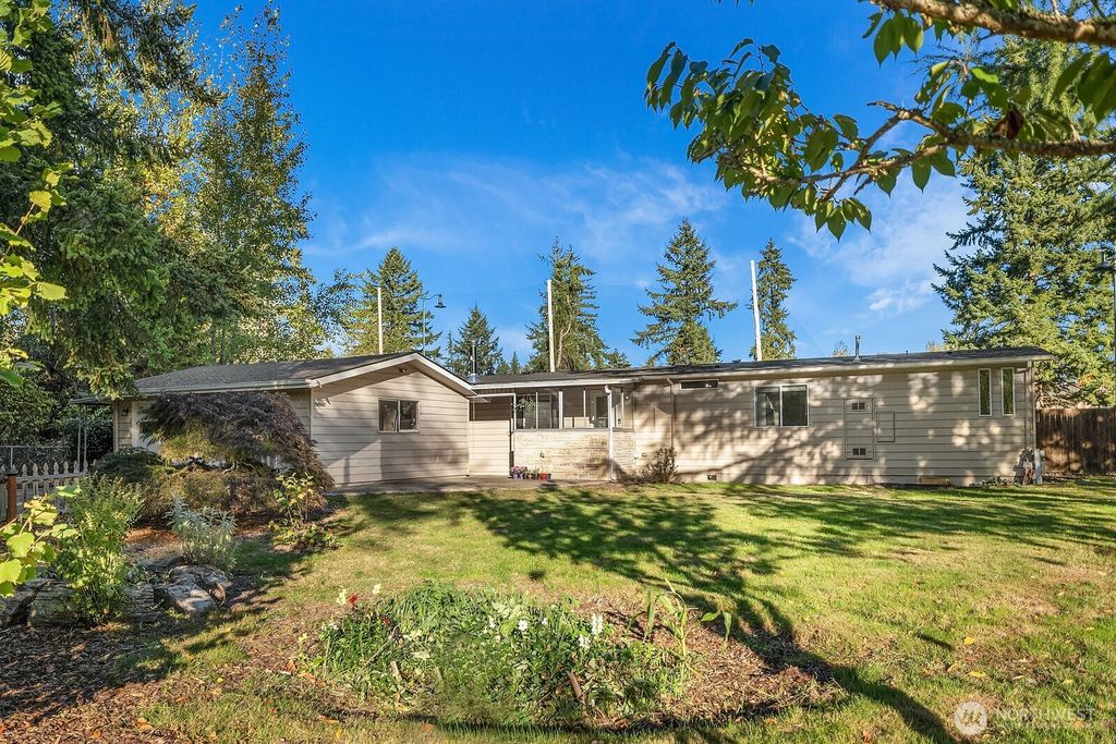 Photo of 21858 SE 251 Place, Maple Valley, WA 98038 (MLS # 2445766)
