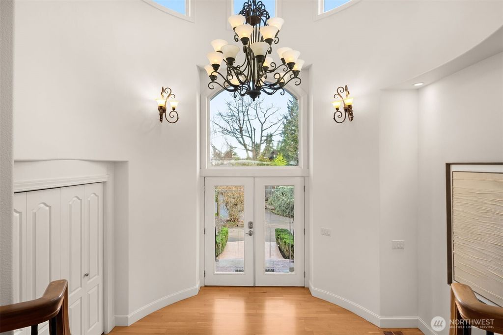 Photo of 1545 3rd ST St, Kirkland, WA 98033 (MLS # 2466318)