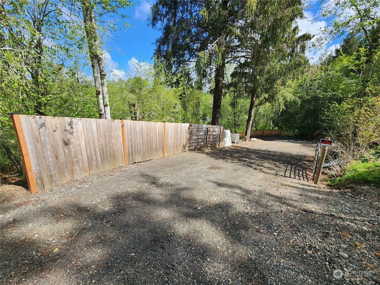 90 W Arrowhead Drive