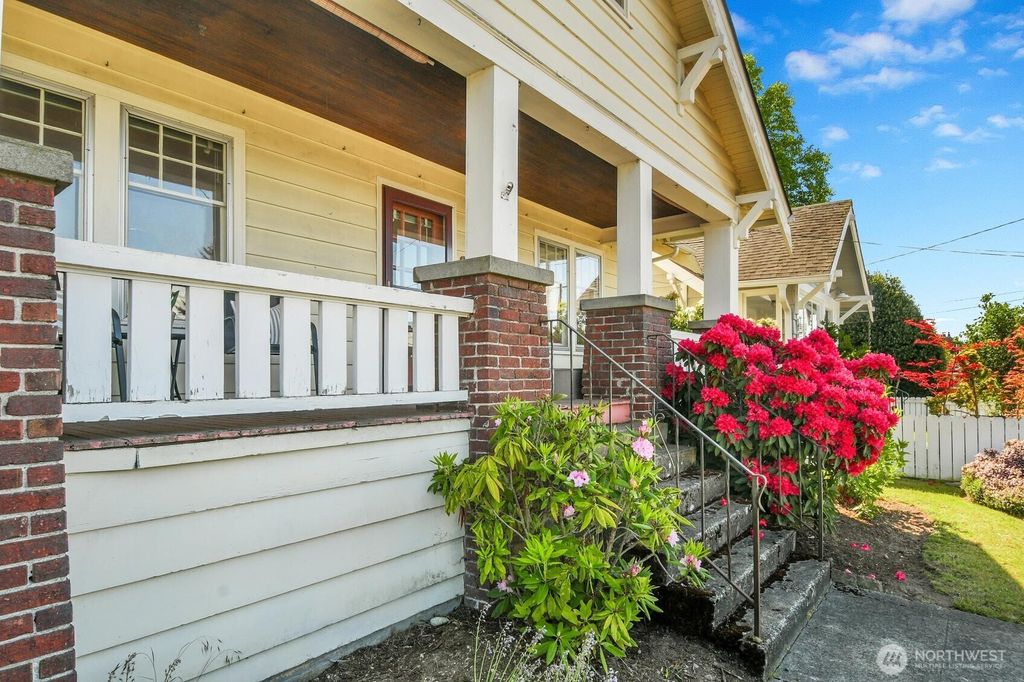 Photo of 6712 Fauntleroy Way SW, Seattle, WA 98136 (MLS # 2375160)