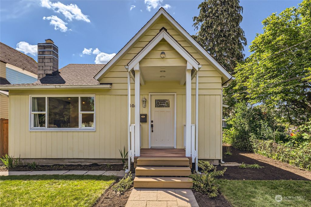 Photo of 406 Pine Avenue, Snohomish, WA 98290 (MLS # 2237063)