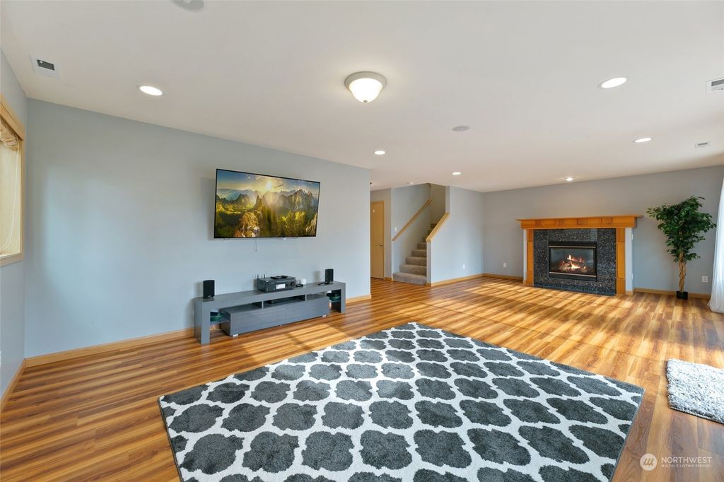 Photo of 24853 SE 19th Street, Sammamish, WA 98075 (MLS # 1997873)